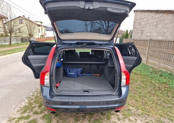 Volvo V50 cena 34900 przebieg: 187000, rok produkcji 2011 z Warszawa małe 277